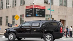 Donald Trump şi-a vizitat fratele internat la spitalul din New York