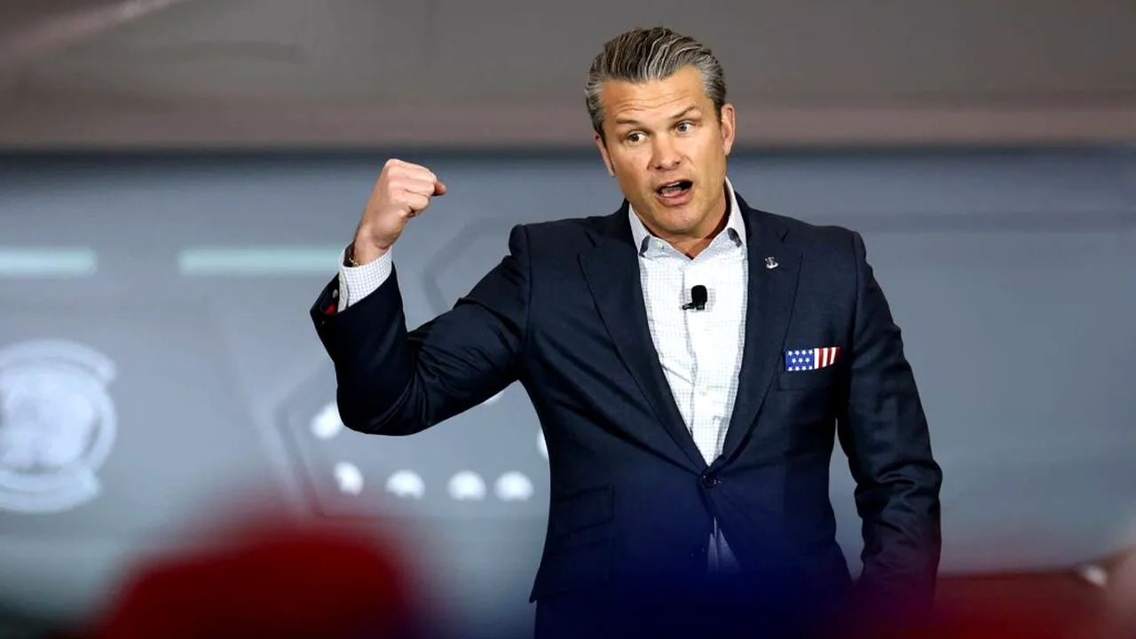 Pete Hegseth critică forțele navale britanice la scurt timp după anunțul vizitei Regelui Charles în SUA
