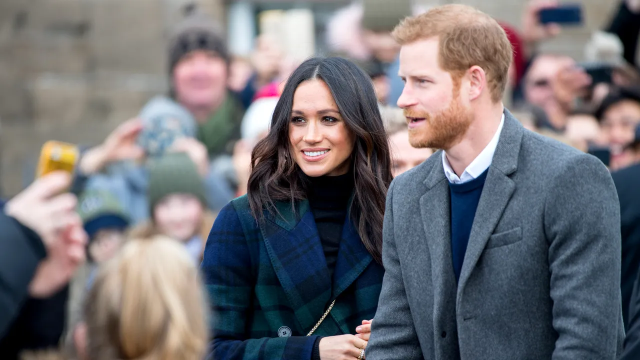 Prinţul Harry şi Meghan au hrănit oamenii bolnavi din Los Angeles