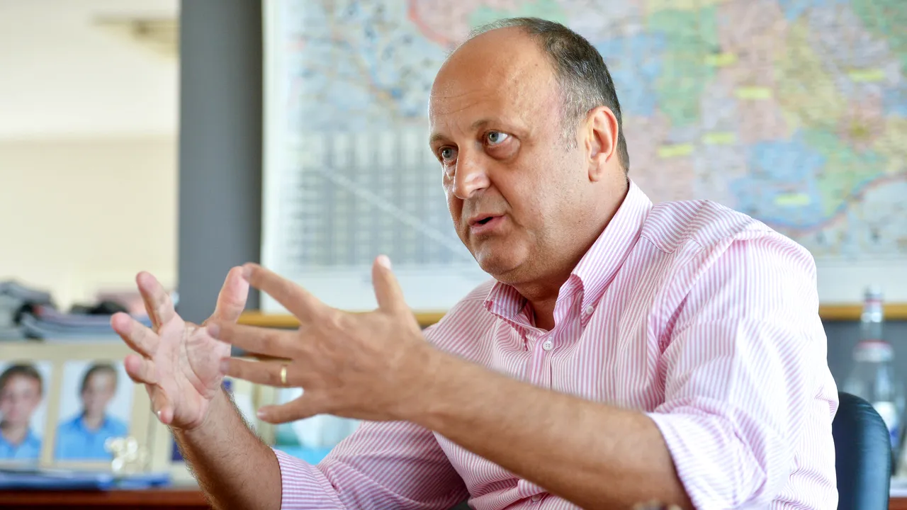 Dan Şucu, la Interviurile lui Cristoiu: Pe măsură ce avansăm, birocraţia este cea care decide şi care se dezvoltă. Niciun partid nu e mai puternic decât birocraţia