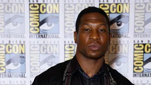 Actorul Jonathan Majors a fost arestat pentru acuzaţii de agresiune şi hărţuire