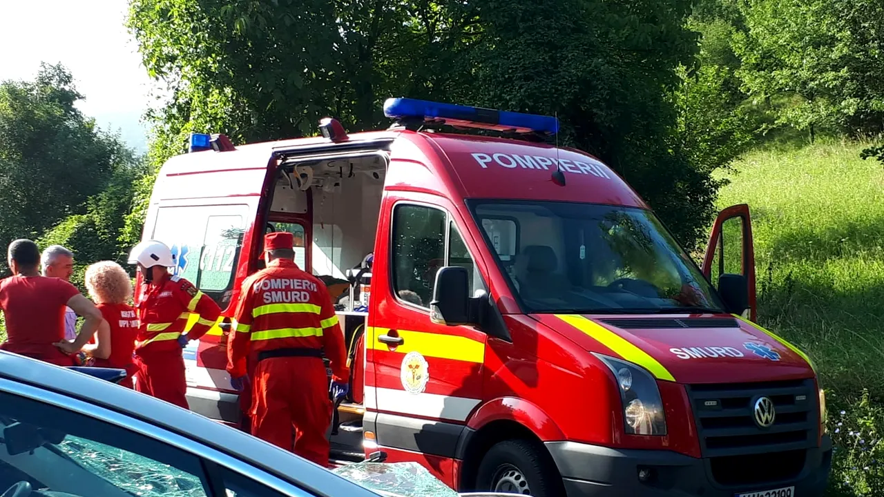 Accident grav la Hunedoara: Şapte persoane, între care doi copii, rănite | FOTO