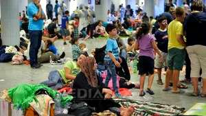 CRIZA IMIGRANŢILOR: Coaliţia lui Merkel a convenit să aloce şase miliarde de euro pentru ajutorarea azilanţilor