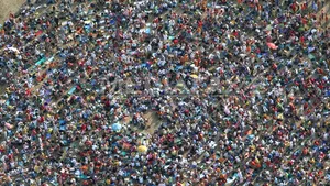 Sute de yoghini, la tabăra MISA de pe platoul Coronini din Băile Herculane