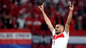 Bellingham, amendat şi „condamnat” cu suspendare. Salutul lupului l-a costat scump pe turcul Demiral
