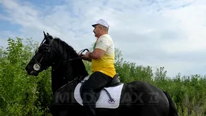 Nuţu Cămătaru a fugit cu câteva ore înainte ca anchetatorii să descindă la casa acestuia