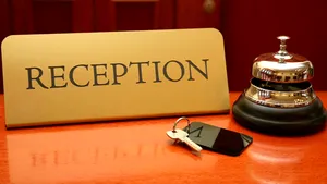 Senat: Contractele hoteliere, încheiate în 17 decembrie 2012. Nu puteau fi prevăzute constrângerile