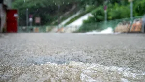 ANM: Cod galben de vijelii, grindină și ploi torențiale în cea mai mare parte a țării
