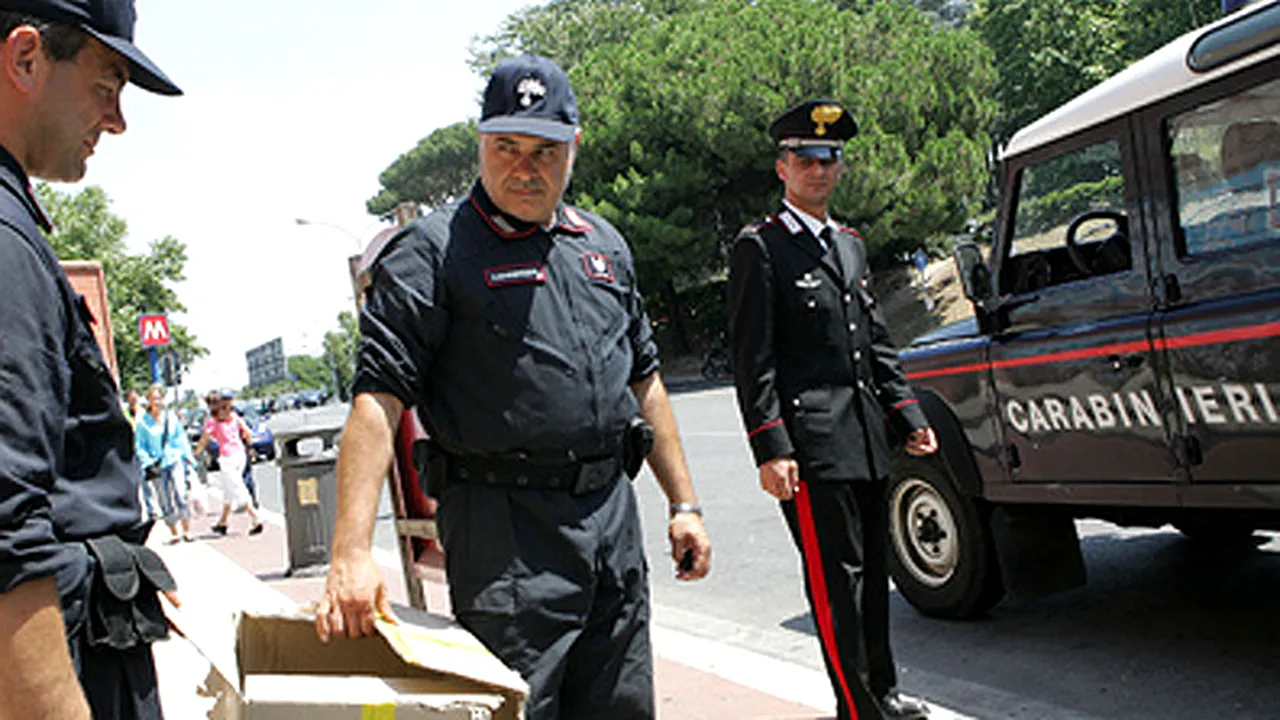 Aproximativ 20 de kilograme de heroină pură, descoperite în casa unor români din Padova