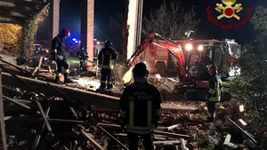 VIDEO | Explozie cu 3 morţi şi 3 răniţi în Italia. Autorităţile suspectează un act intenţionat