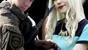 A fost capturat Roman, soldatul rus care vorbea cu soţia sa despre violarea ucrainencelor

