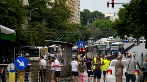 Alertă cod portocaliu de furtună în București și județul Ilfov
