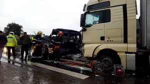 Una dintre cele patru victime ale accidentului din Suceava a murit la spital
