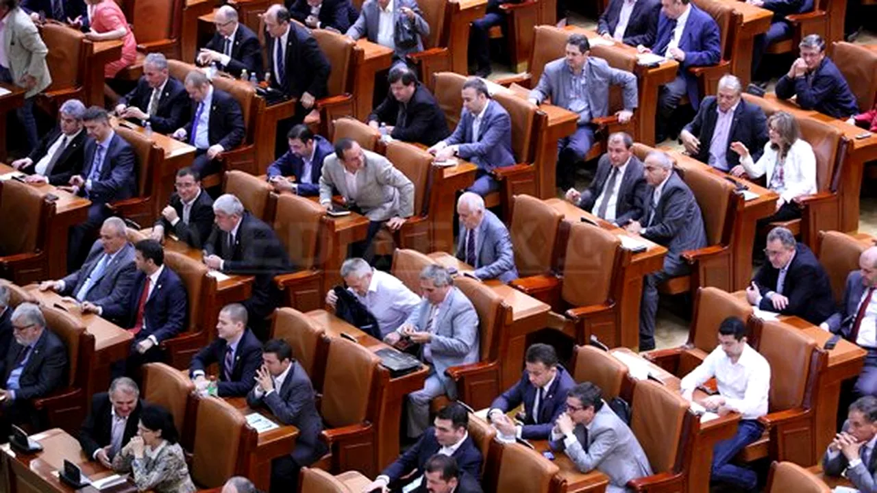 Camera Deputaţilor a respins moţiunea simplă iniţiată de PNL