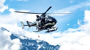 Cinci membri ai unui echipaj de salvare au murit după s-au prăbuşit cu elicopterul în Alpii Francezi

