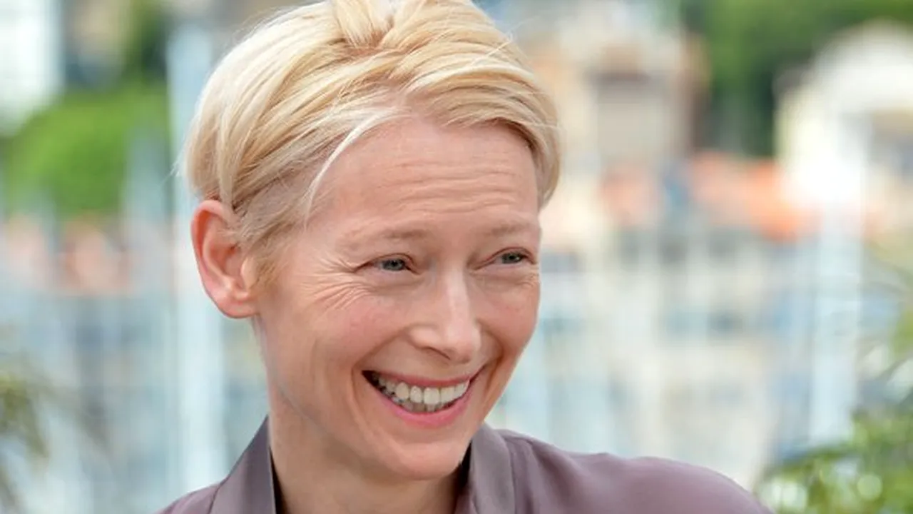Tilda Swinton vine la Bucureşti pentru cel mai nou film al lui Terry Gilliam, 