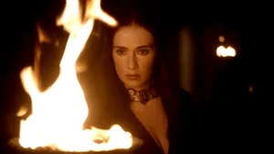 Melisandre l-a spălat pe Jon Snow de 50 de ori pentru scena resurecţiei din 