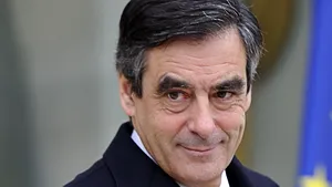 LOVITURĂ pentru candidatul dreptei la preşedinţia Franţei, Francois Fillon. Soţia sa, REŢINUTĂ pentru audieri în dosarul privind salariul pe care l-ar fi încasat timp de 8 ani