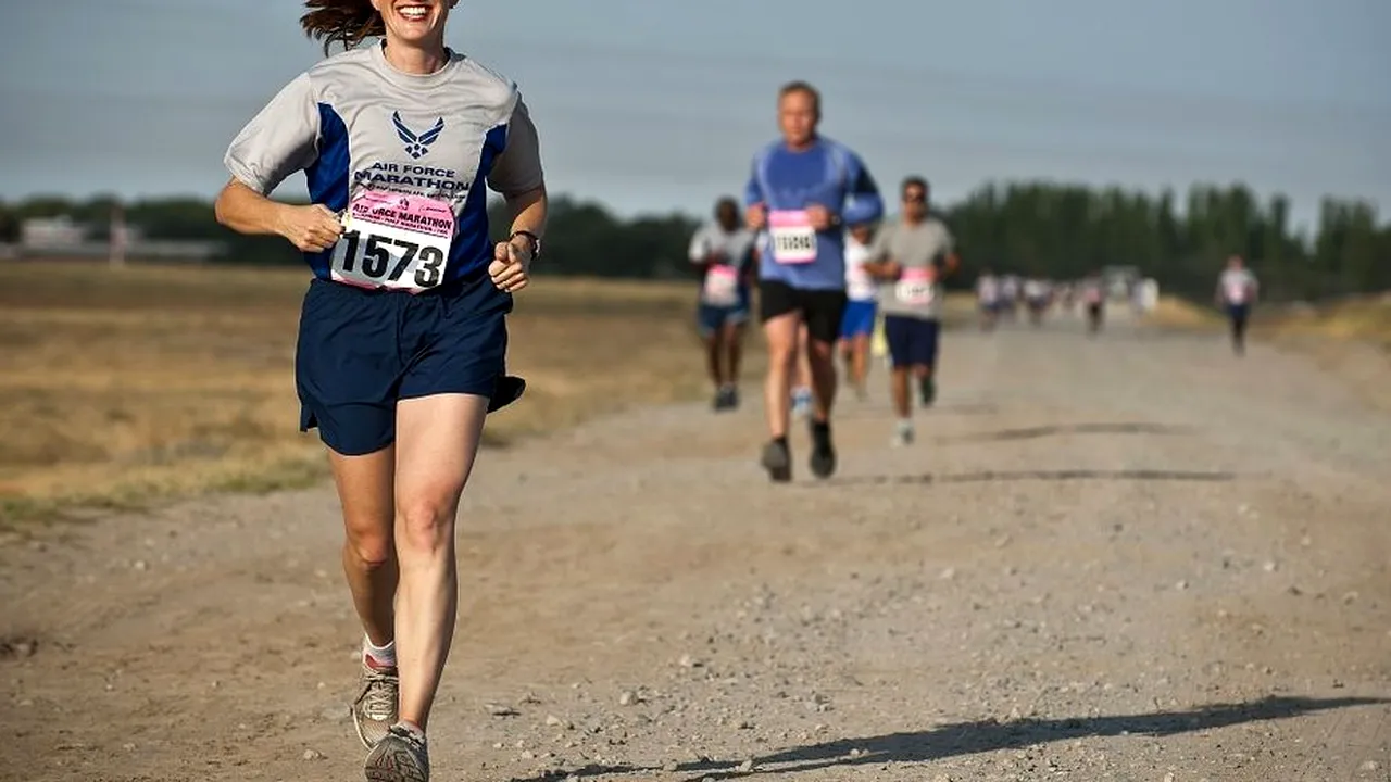 O femeie participa la un semimaraton, când, într-o zonă sălbatică, a fost ATACATĂ. Ce a urmat după aceea este incredibil