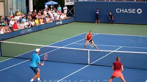 Simona Halep joacă luni şi la simplu şi la dublu mixt, la US Open