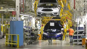 Pentagonul a purtat discuții cu Ford și GM privind sprijinirea producției de armament