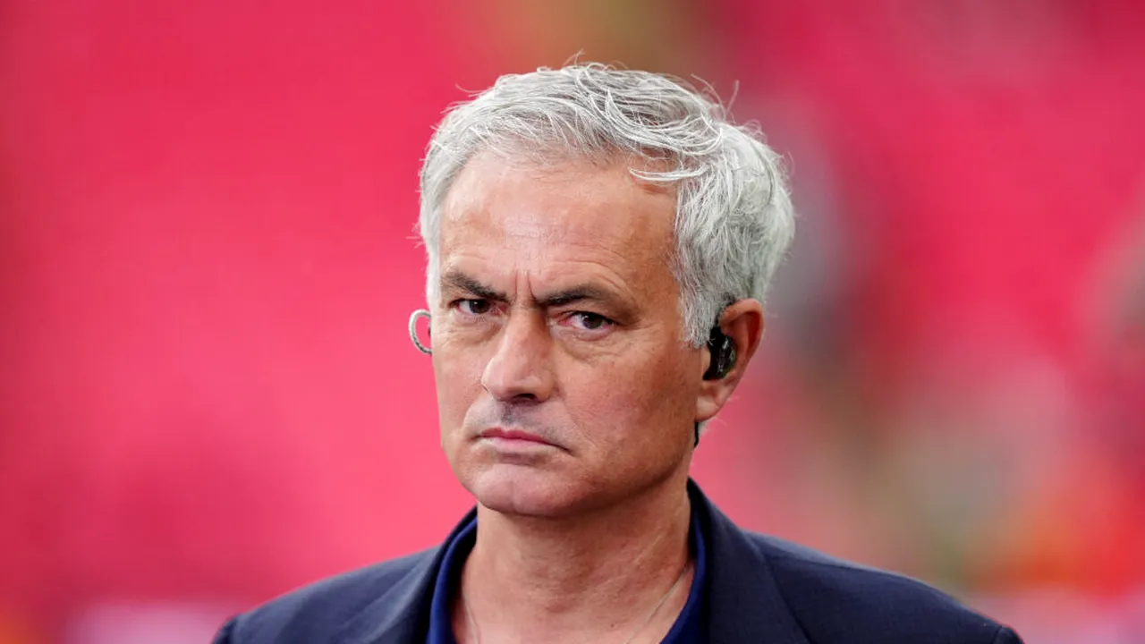 Fenerbahce anunță despărțirea de antrenorul Jose Mourinho