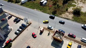 CRIMĂ atroce. Tânără din Botoşani, reţinută după ce şi-a ucis bebeluşul într-un canal colector 