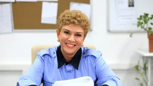 Teo, în rolul unei poliţiste în serialul 