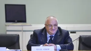 Premierul Mihai Tudose l-a felicitat pe Felix Stroe pentru proiectele depuse: În ritmul ăsta şi luna februarie va avea 30 de zile