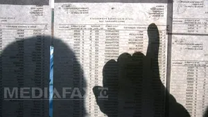 Motivarea judecătorilor CC: Românii cu drept de şedere în străinătate şi domiciliul în ţară fac parte din listele permanente