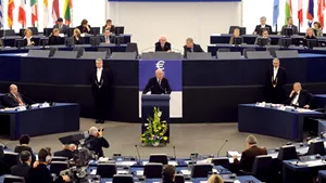 Mandatele europarlamentarilor aleşi, validate la PE după o procedură strictă