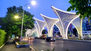 Zona Eroii Revoluţiei, nod intermodal de transport public, a devenit cel mai nou şi mai modern reper urban din Bucureşti - ADVERTORIAL