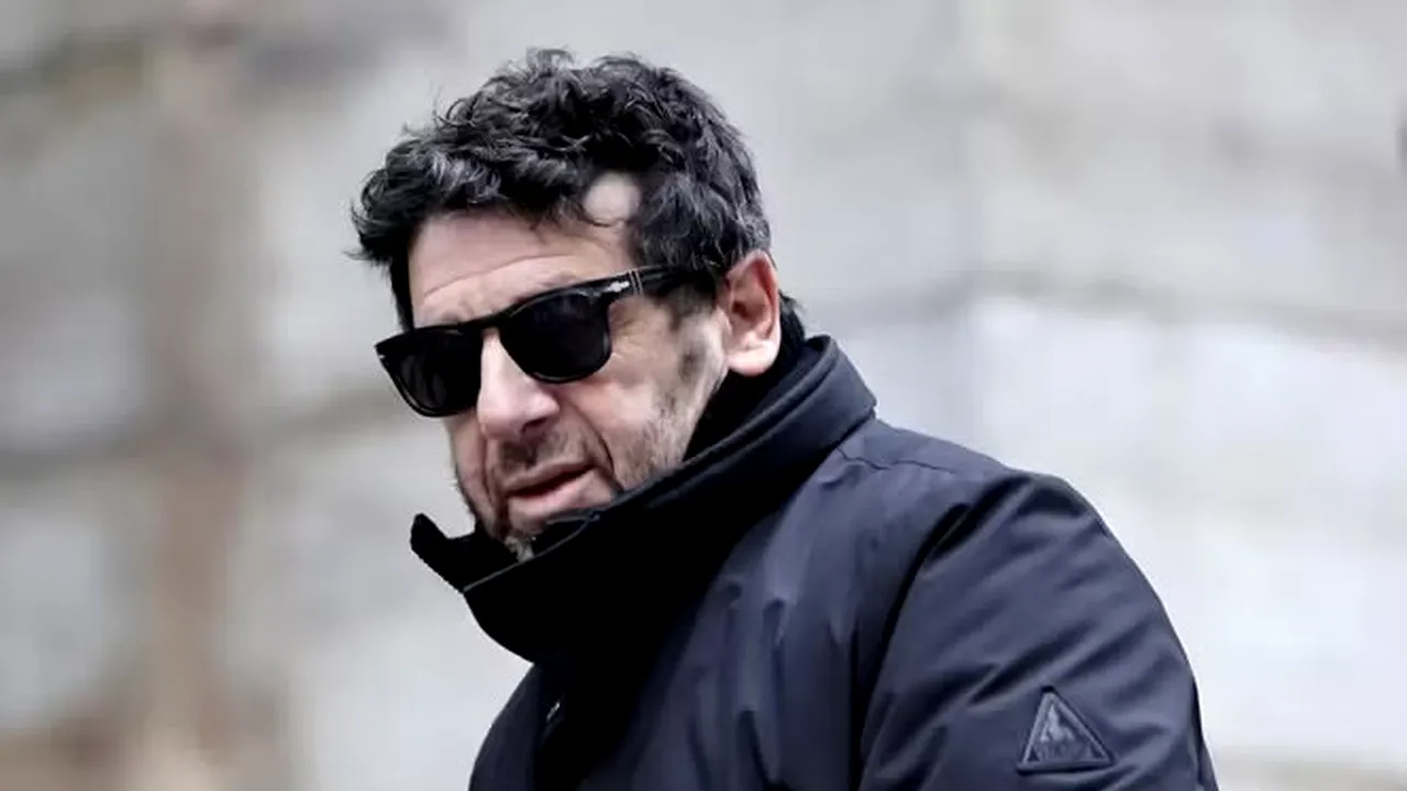 Concertul unui star francez în Elveția, suspendat din cauza acuzațiilor de violențe sexuale