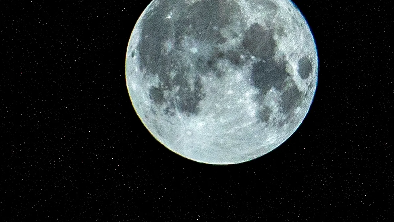 Modulul Odysseus s-a înclinat lateral pe suprafaţa lunară, dar este „viu şi bine”