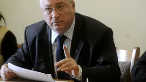 Haşotti: Congresul este inutil, iar noul Statut este nedemocratic şi antiliberal