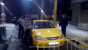 FOTO O familie de cetăţeni străini a fost depistată de poliţiştii de frontieră din Giurgiu cu documente false