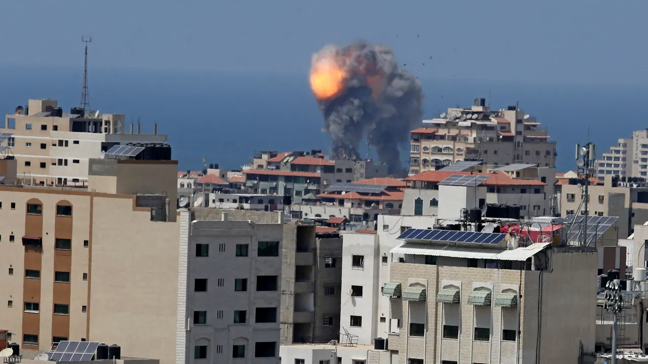 Israelul a atacat ţinte Hamas din Fâşia Gaza, după ce militanţii palestinieni au lansat proiectile