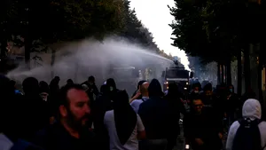 Albania, paralizată de proteste violente. MAE emite o atenționare de călătorie pentru români