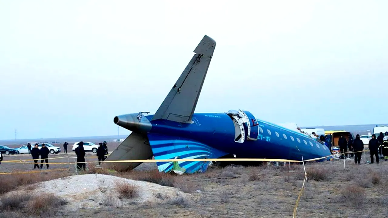 O rachetă rusească a fost confirmată drept cauză a prăbuşirii avionului Azerbaijan Airlines