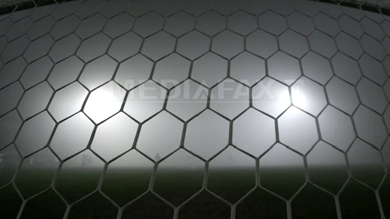 Preoţii au sfinţit stadionul echipei CS Mioveni, însă nu şi vestiarul oaspeţilor