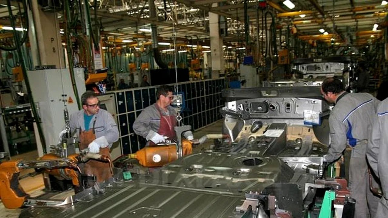 România a avut în mai cel mai redus ritm de creştere a producţiei industriale din UE