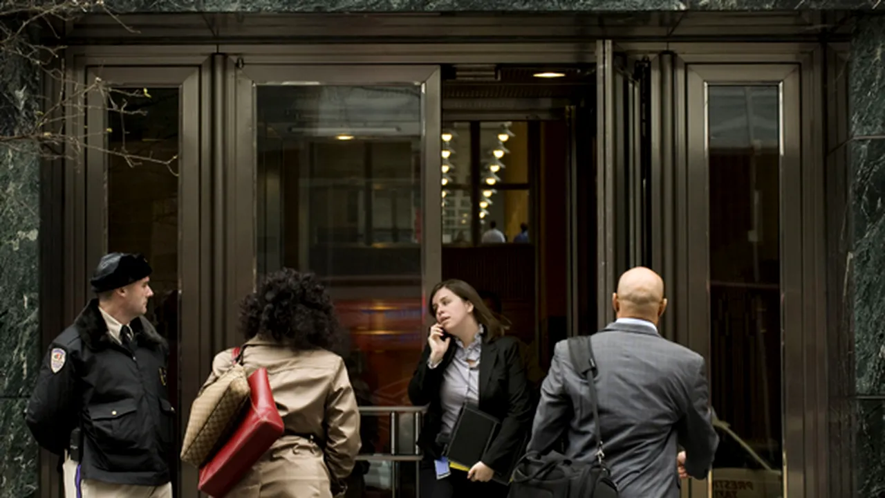 New York: Bank of America şi doi foşti directori ai băncii, acuzaţi de fraudă