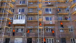 Boom imobiliar în Mariupolul ocupat. Blocuri noi se ridică pe ruinele orașului devastat de Rusia