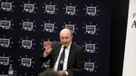 Băsescu: „Dacă stăm și așteptăm, va fi groasă”. Avertisment privind petrolul și prețurile carburanților