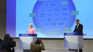 CE aşteaptă din partea României să propună o femeie pentru poziţia de comisar european