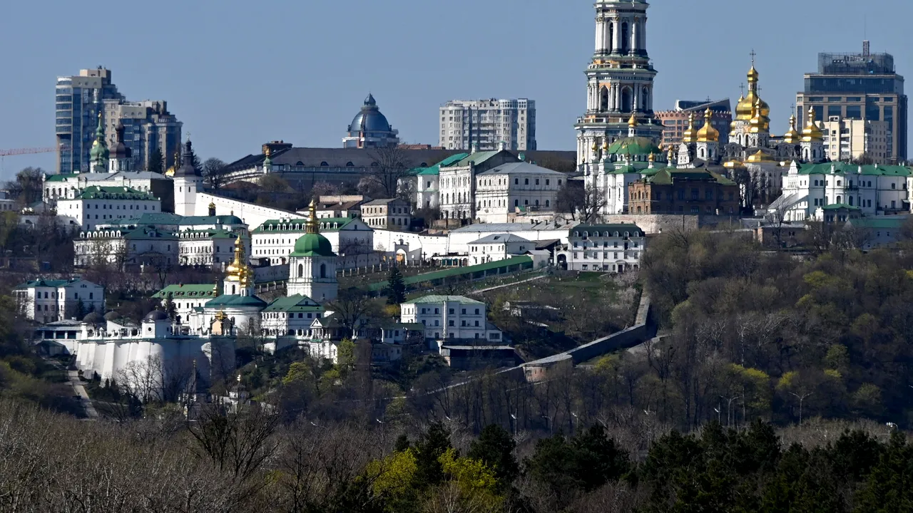 O mănăstire ortodoxă din Ucraina, focar de infecţie. „Avem şi noi dreptul să ne îmbolnăvim”