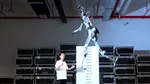 Robotul chinezesc „Superman” aleargă mai repede decât Usain Bolt și sare 2 metri
