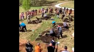 Ţara care organizează anual concurs de săpat morminte. Anul acesta s-a înregistrat un nou record de viteză