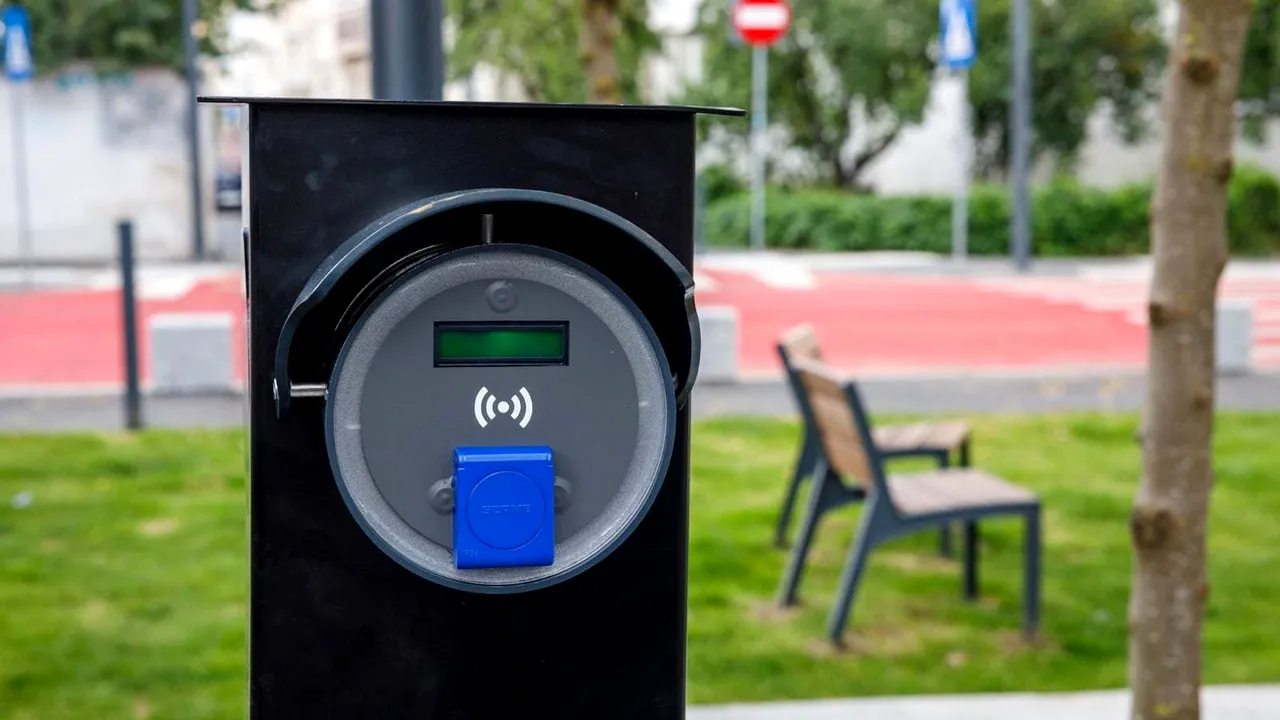 Unde poţi avea internet gratuit prin Wi-Fi în Iaşi. Cum stă Capitala la acest capitol