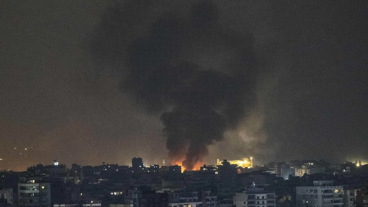 Cel mai puternic bombardament de până acum al Israelului în Beirut - martori